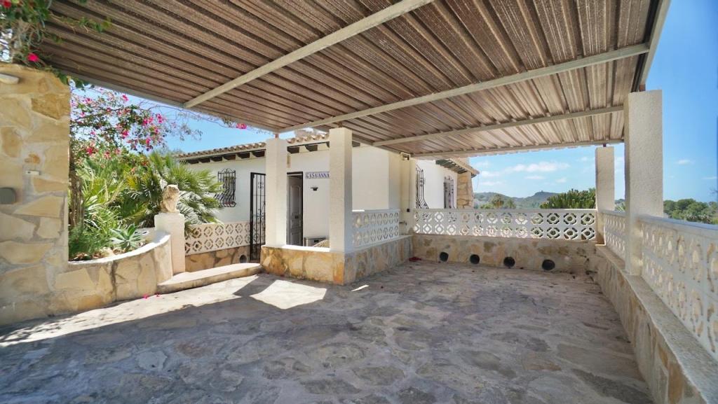 5 bed villas in Moraira