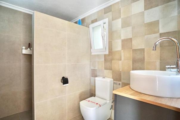 5 bed villas in Moraira