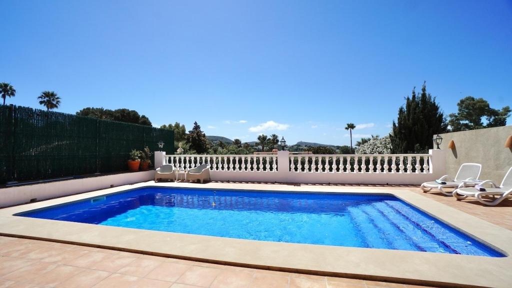 5 bed villas in Moraira