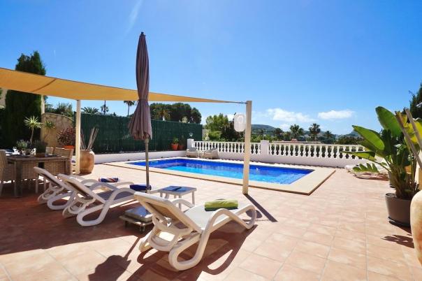 5 bed villas in Moraira