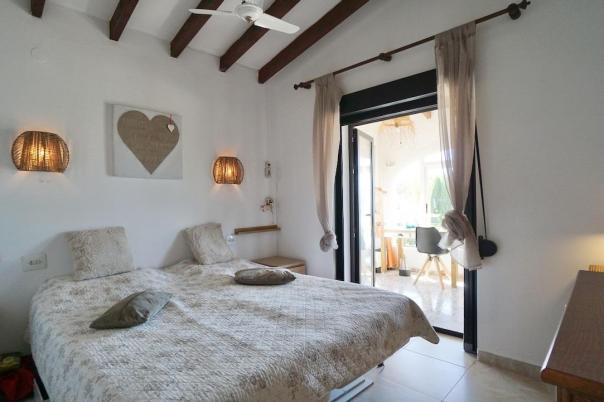 5 bed villas in Moraira