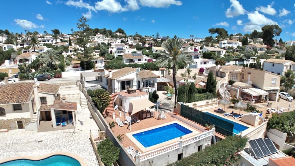 5 bed villas in Moraira
