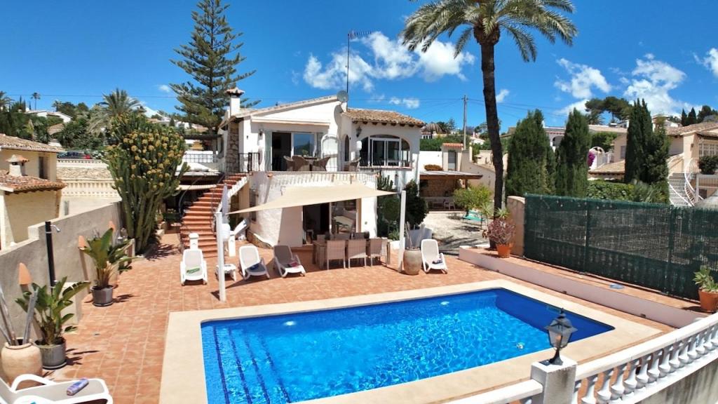 5 bed villas in Moraira