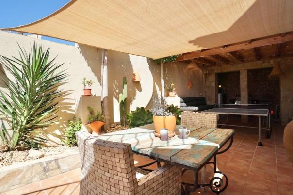 5 bed villas in Moraira