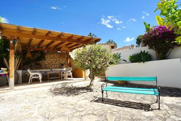 5 bed villas in Moraira