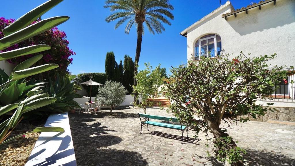 5 bed villas in Moraira