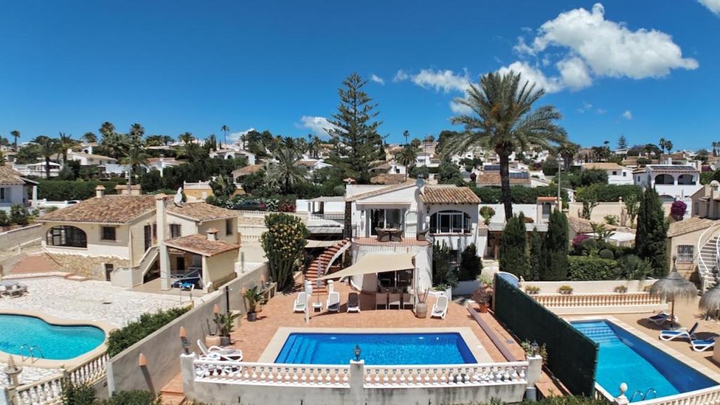 5 bed villas in Moraira