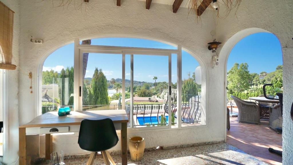 5 bed villas in Moraira