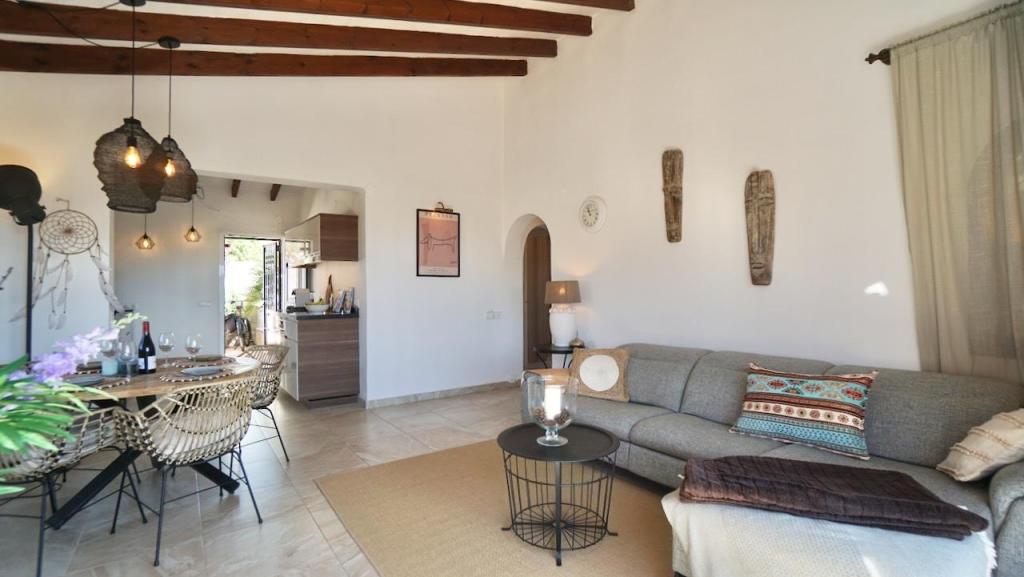 5 bed villas in Moraira