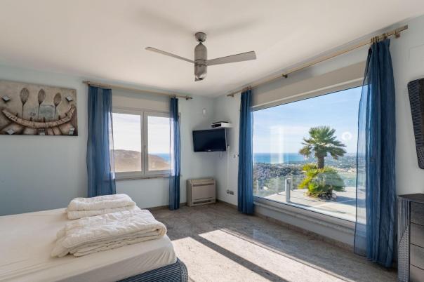 4 bed villa in Moraira