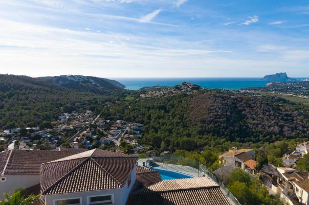 4 bed villa in Moraira