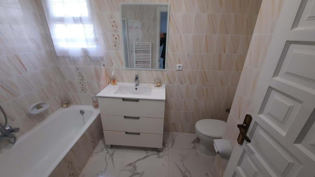 5 bed villa in Alfàs del Pi (l')