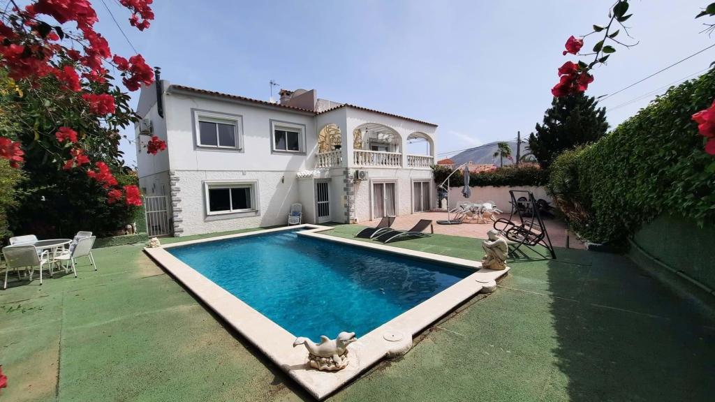 5 bed villa in Alfàs del Pi (l')