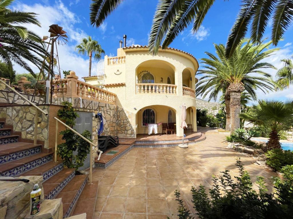5 bed casa / chalet in Calpe