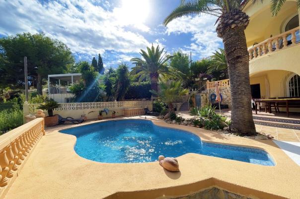 5 bed casa / chalet in Calpe