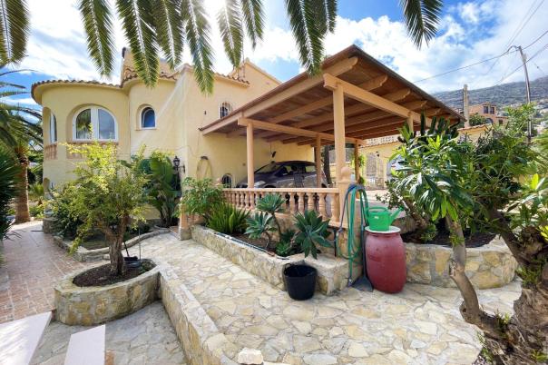 5 bed casa / chalet in Calpe