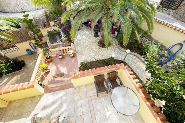 5 bed casa / chalet in Calpe