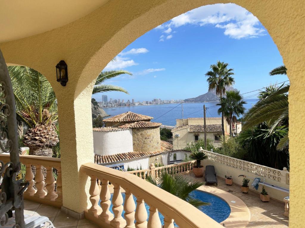5 bed casa / chalet in Calpe