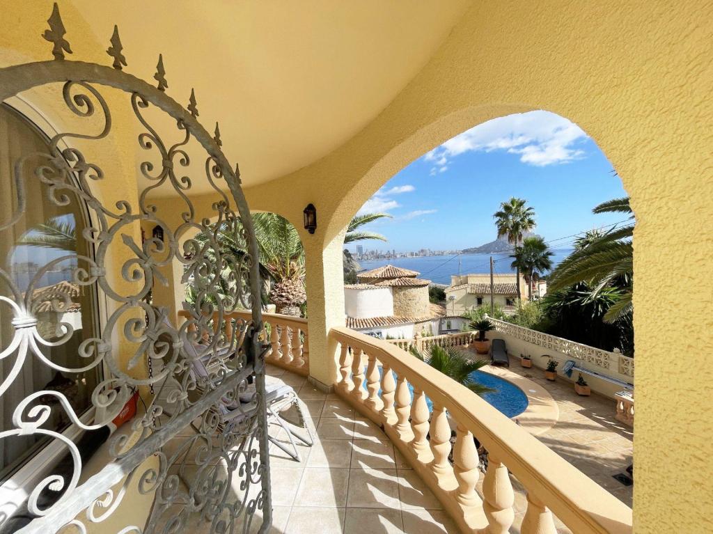 5 bed casa / chalet in Calpe