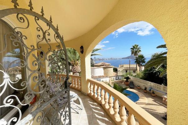 5 bed casa / chalet in Calpe
