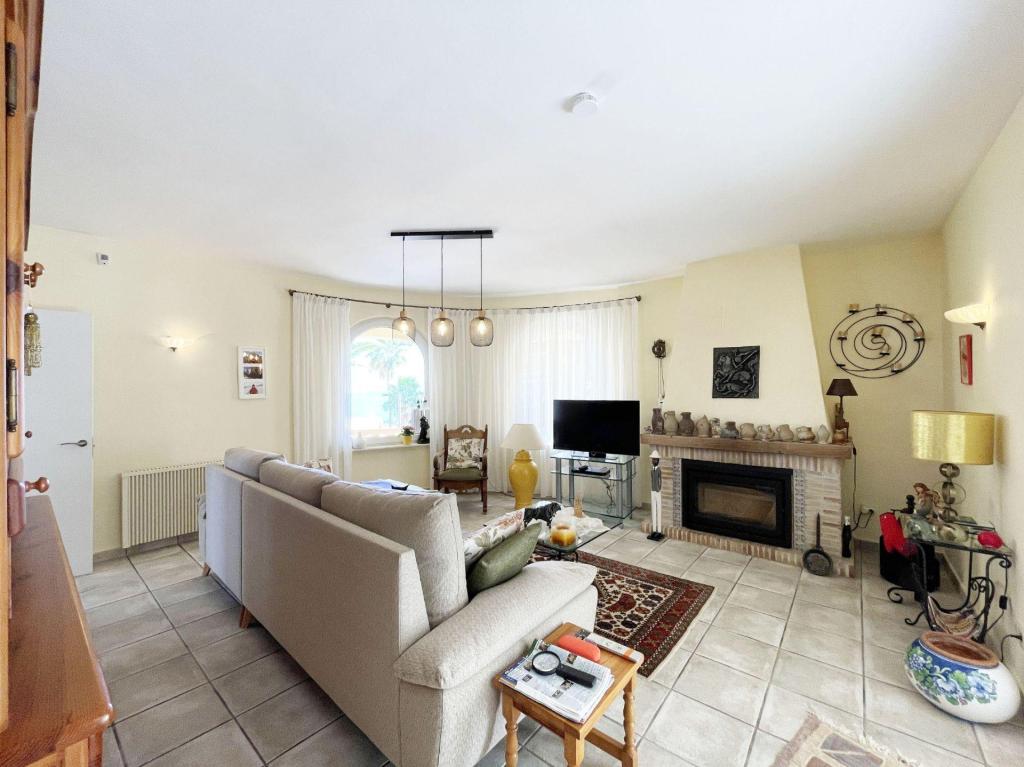 5 bed casa / chalet in Calpe