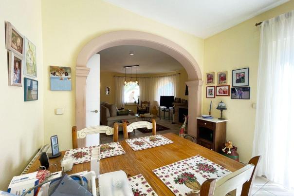 5 bed casa / chalet in Calpe