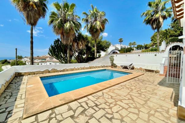 5 bed villas in Benitachell