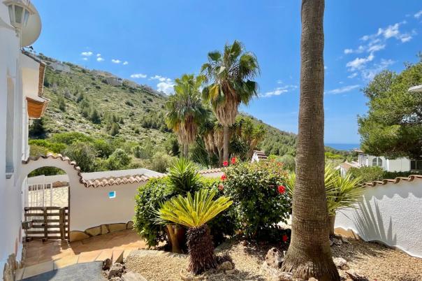 5 bed villas in Benitachell