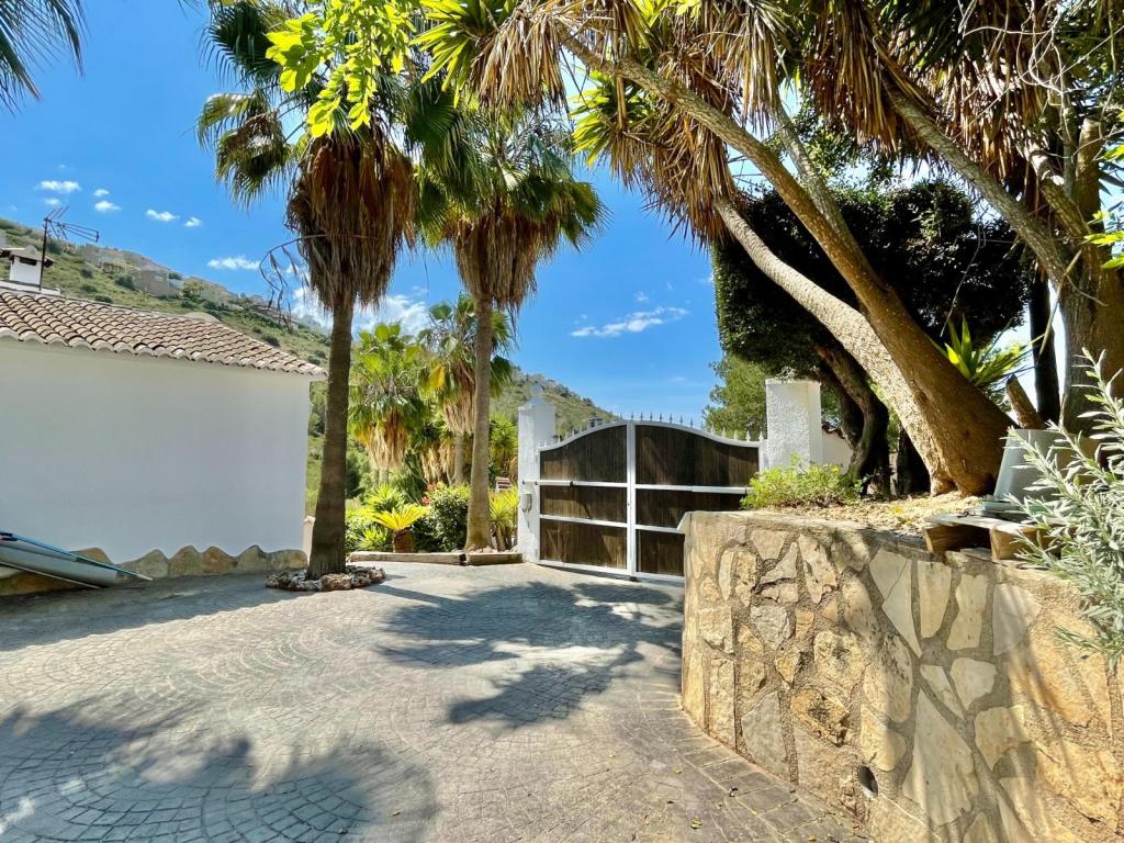 5 bed villas in Benitachell