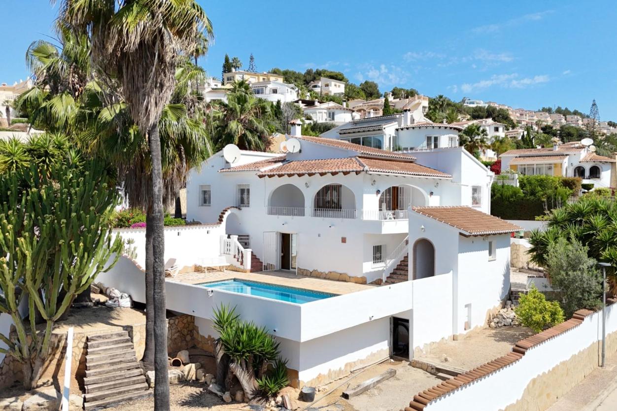 5 bed villas in Benitachell