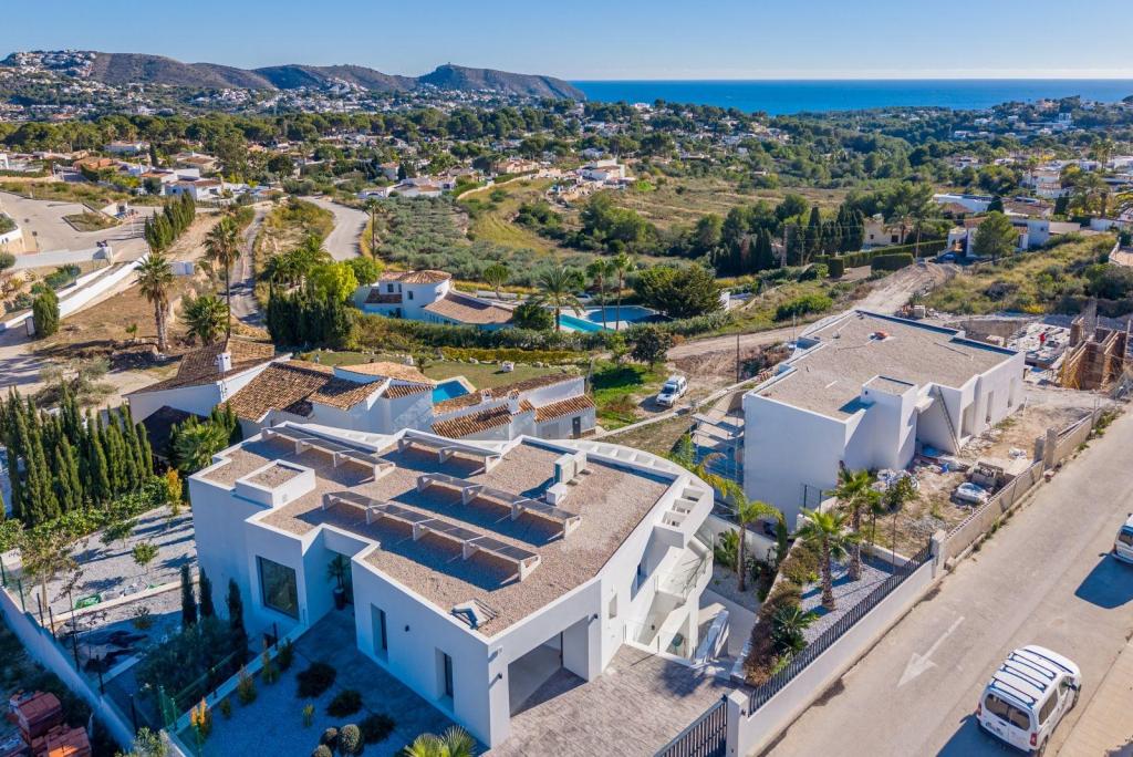 5 bed villas in Moraira