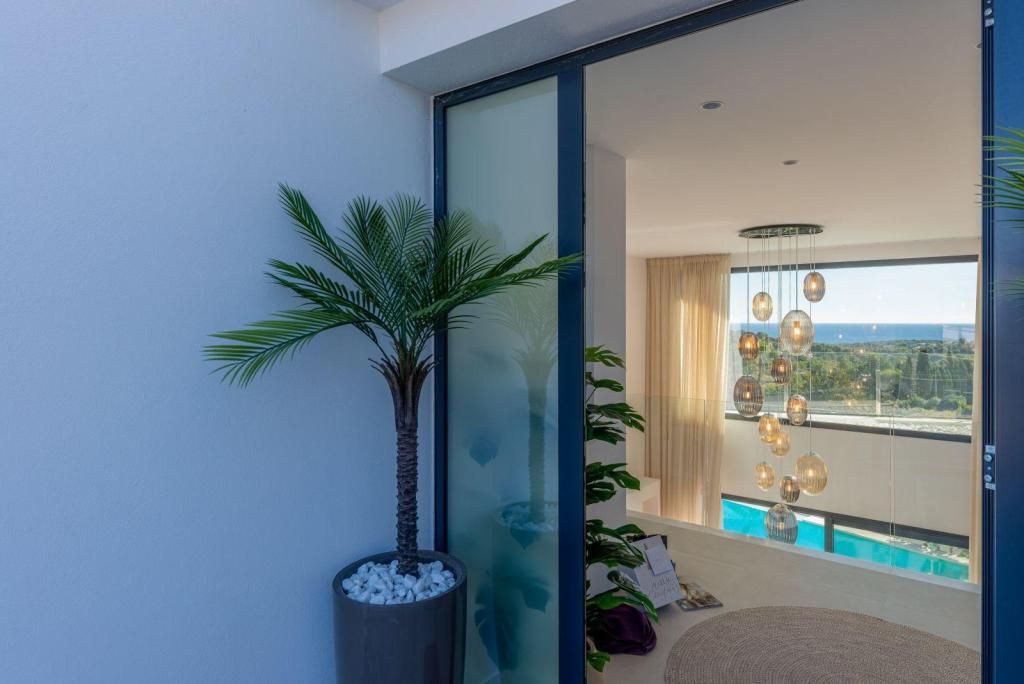 5 bed villas in Moraira