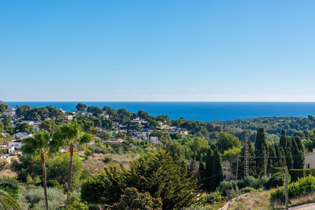 5 bed villas in Moraira