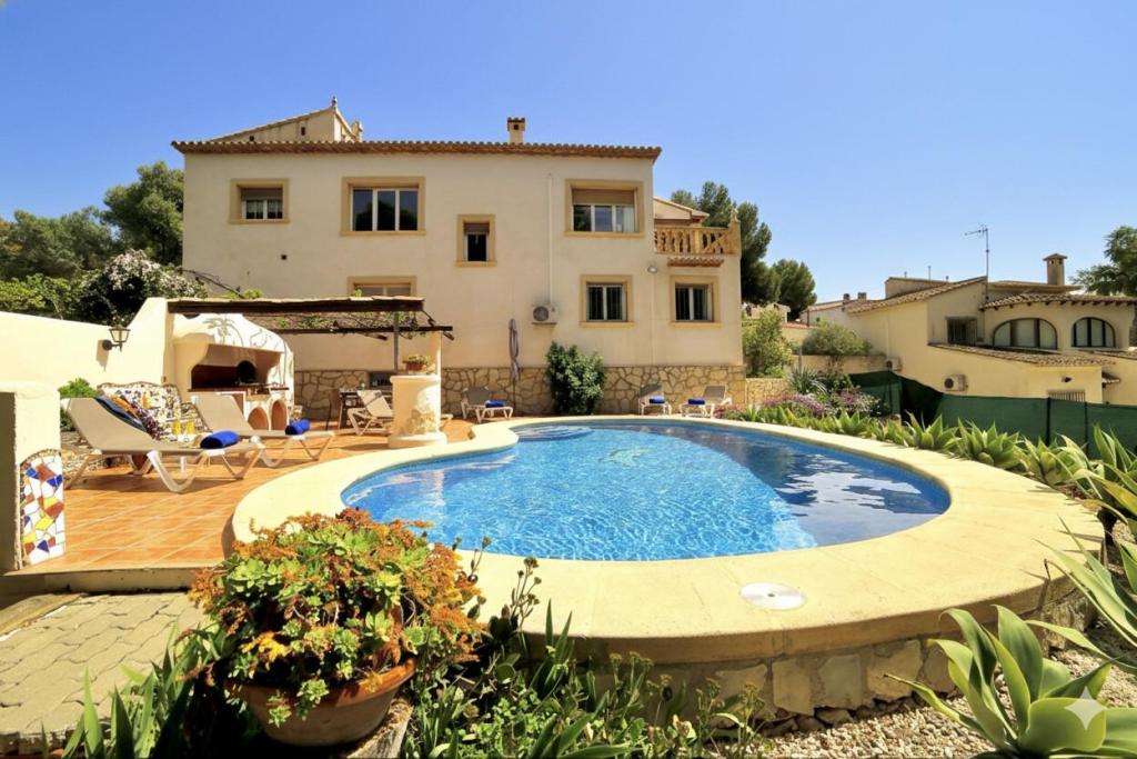 5 bed villa in Benissa