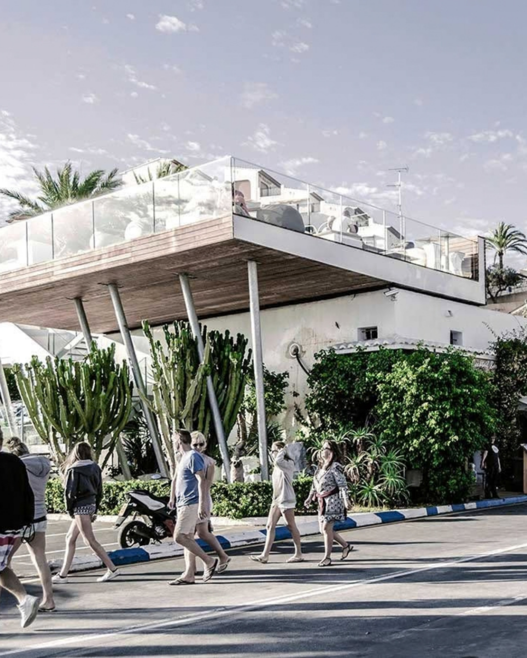 Moraira Nightlife: Live Music, Cocktails and Evening Bars