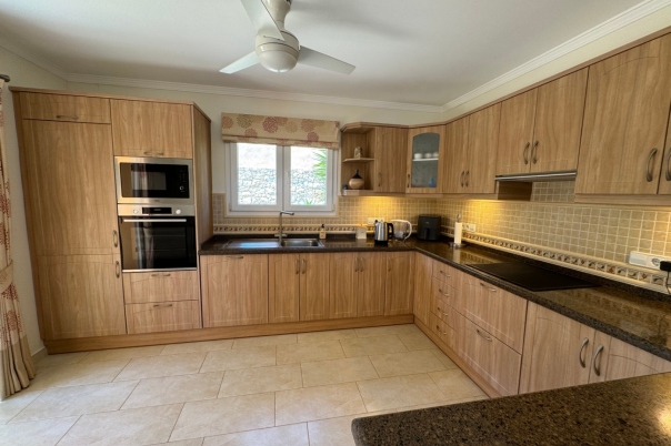 4 bed villa in Moraira