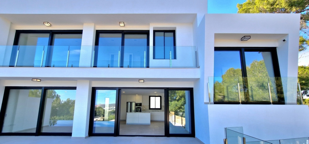 3 bed semi detached villa in Moraira
