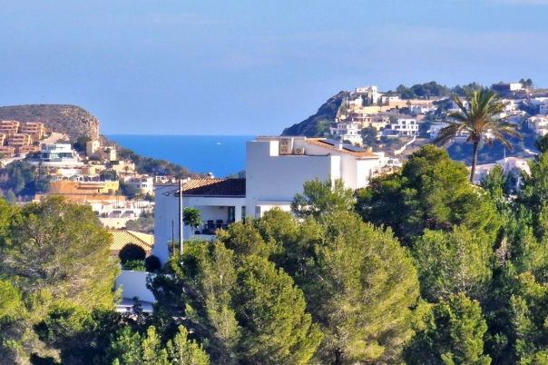 3 bed semi detached villa in Moraira