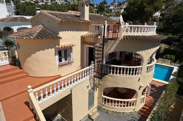 4 bed villa in Benissa