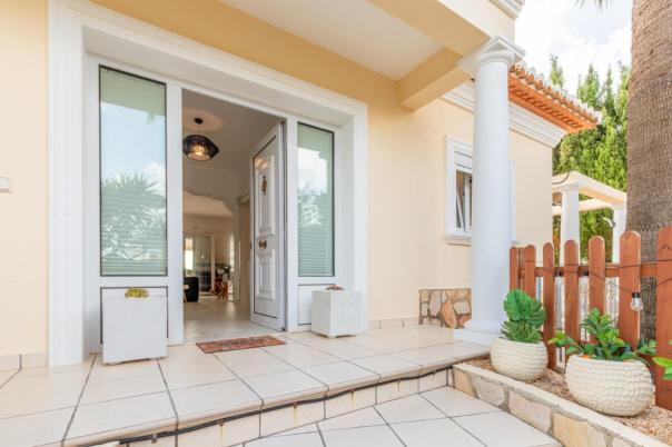 3 bed villas in Moraira