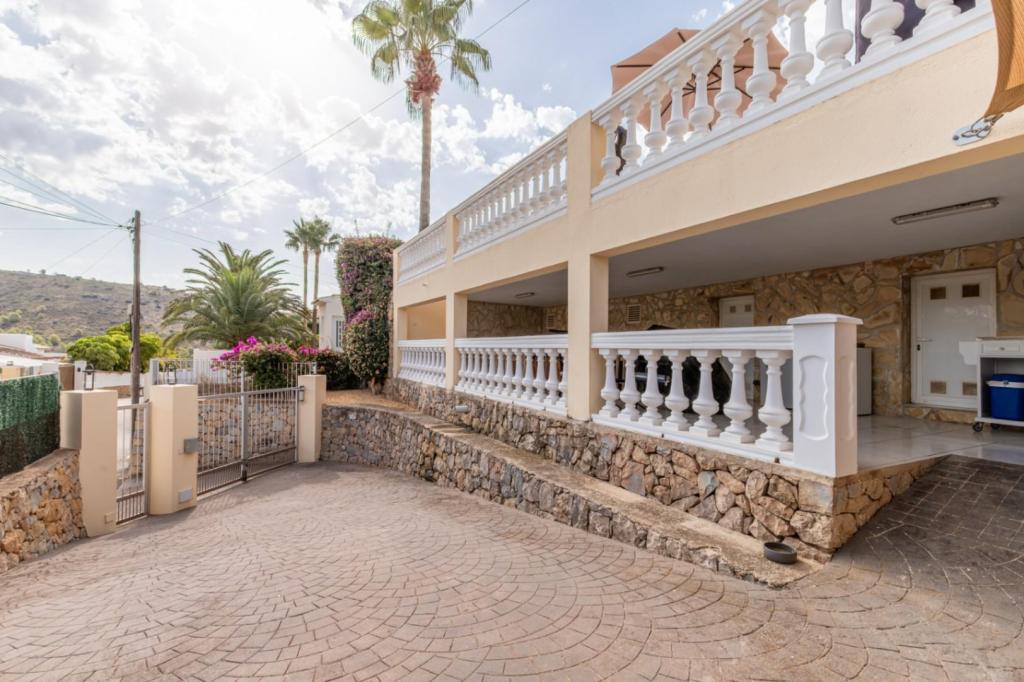 3 bed villas in Moraira