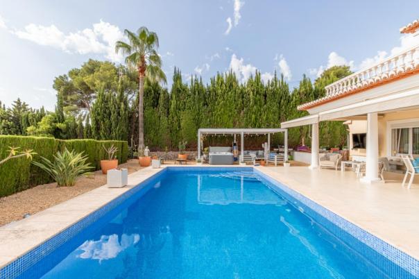 3 bed villas in Moraira