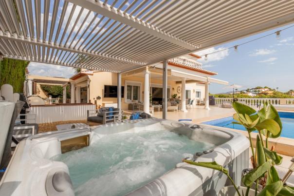 3 bed villas in Moraira
