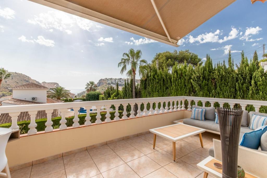 3 bed villas in Moraira