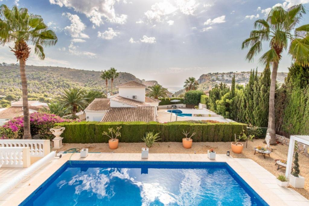 3 bed villas in Moraira