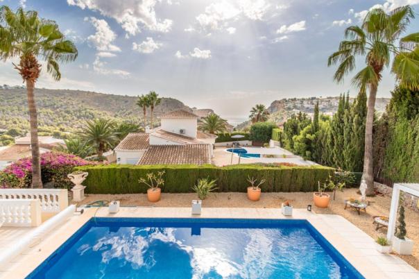 3 bed villas in Moraira
