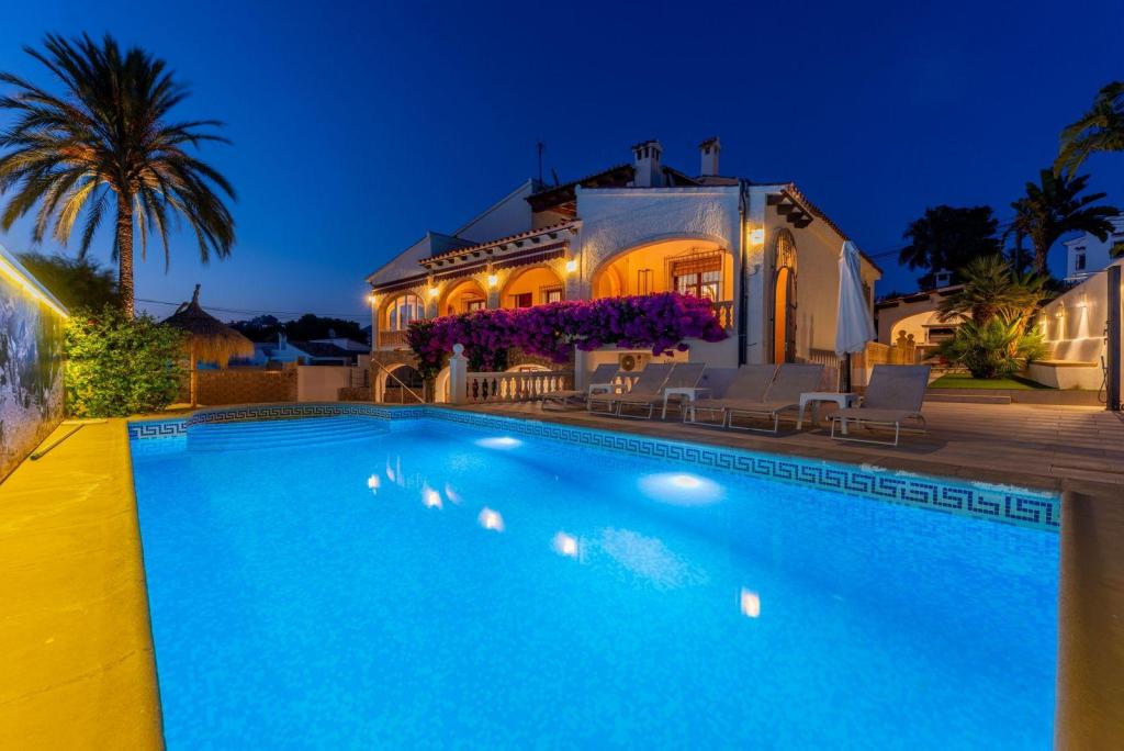 7 bed villas in Moraira