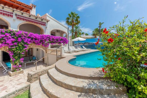 7 bed villas in Moraira