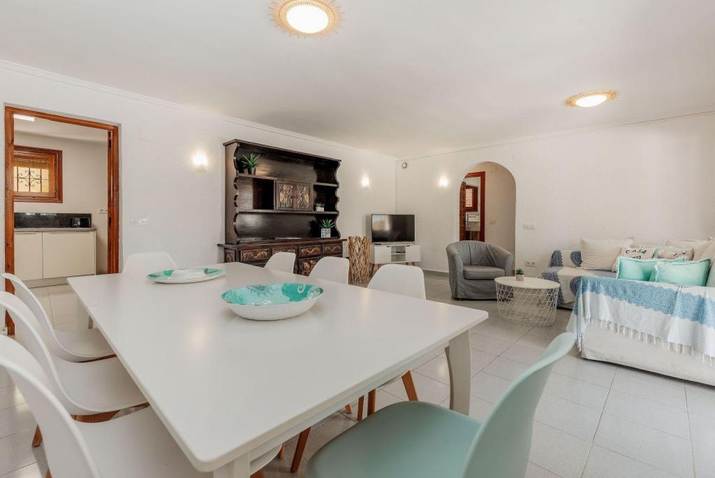 7 bed villas in Moraira