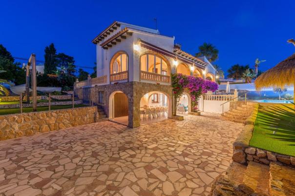 7 bed villas in Moraira